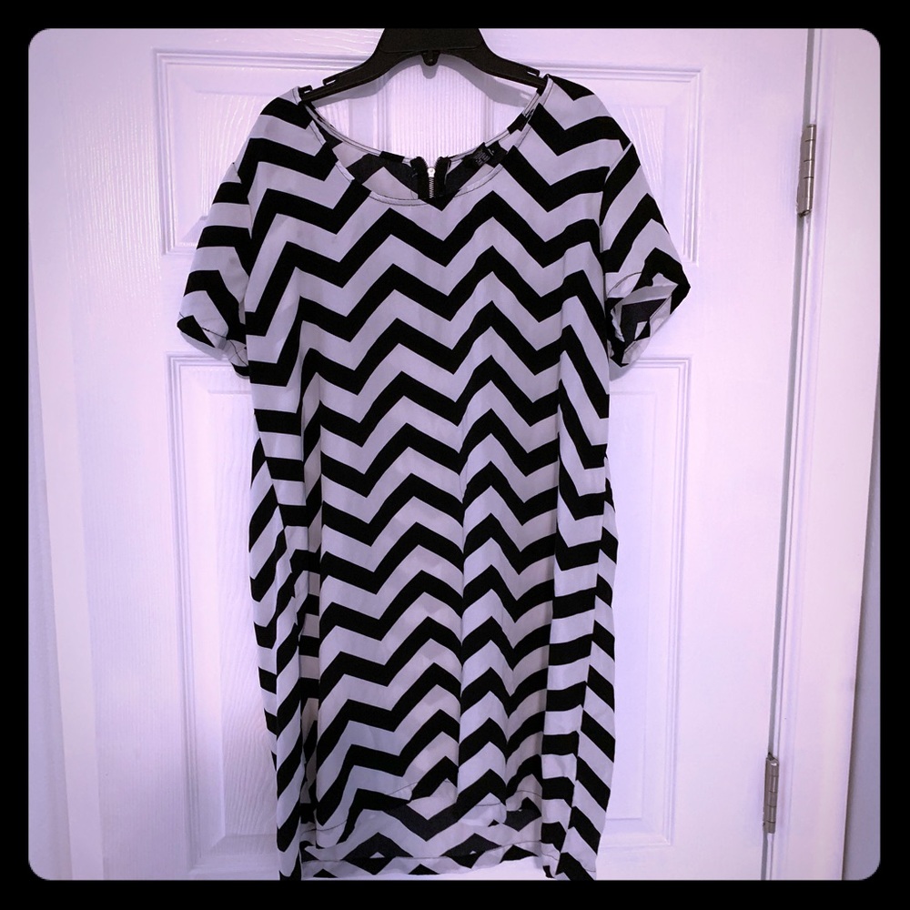 Black and white print dress